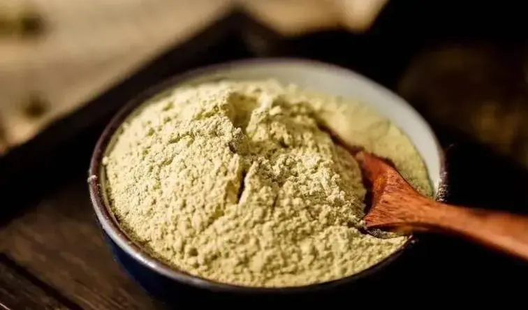 pure quercetin powder